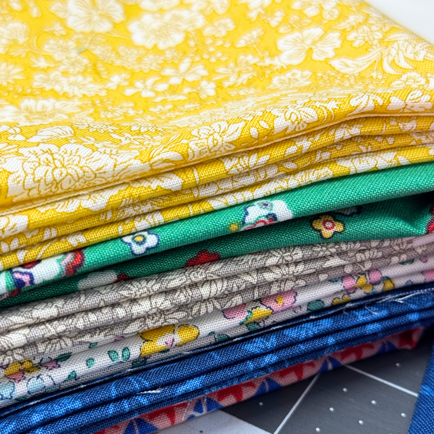 Liberty Quilting Cotton Fat Quarters 6 Pack - Mystery Bundle