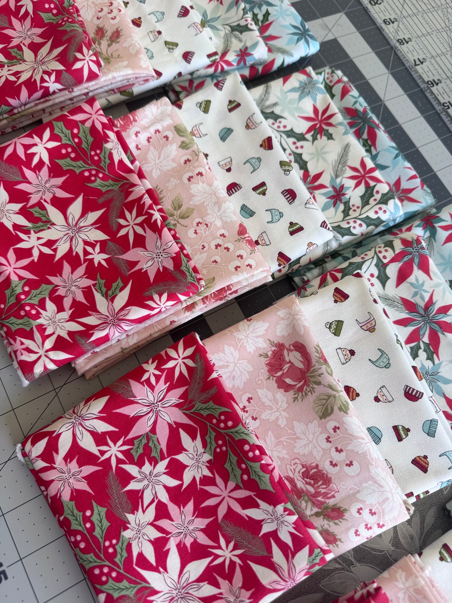 Moda quilting fabric bundle for quilting