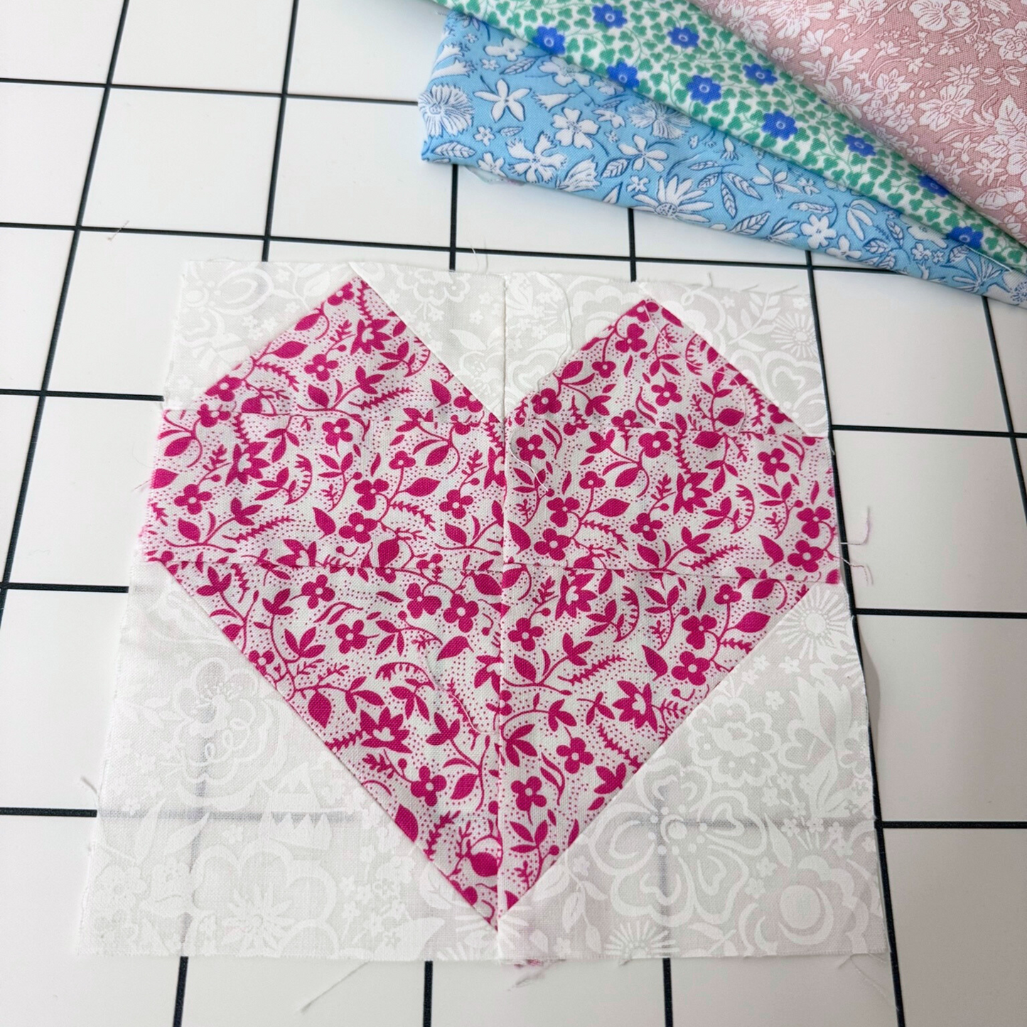 Heart Quilt Block Pattern - 6" Size - DIGITAL PATTERN