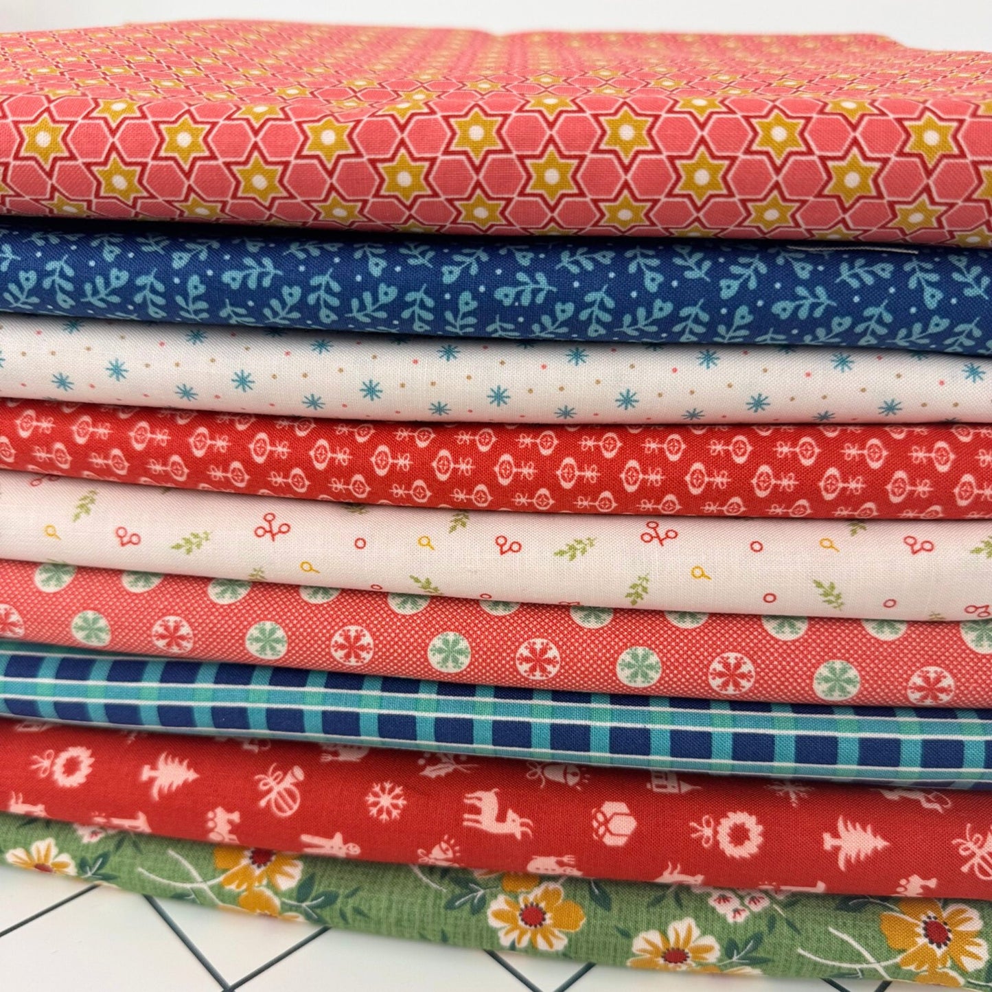 Home Town Holiday Fabric Bundle - 9 Fat Eighths - Lori Holt Fabric