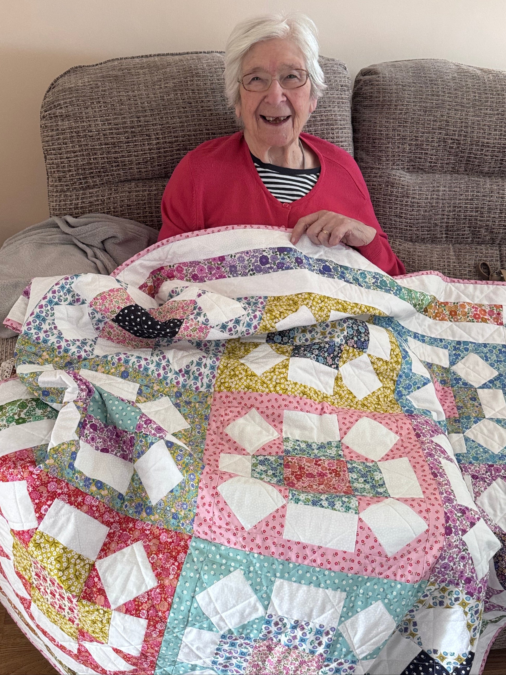 Beginner quilt pattern featuring Lewis and Irene BoHo Blooms fabrics