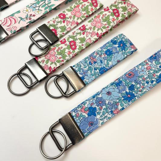 Sew Your Own Wristlet or Keyfob - DIGITAL PATTERN