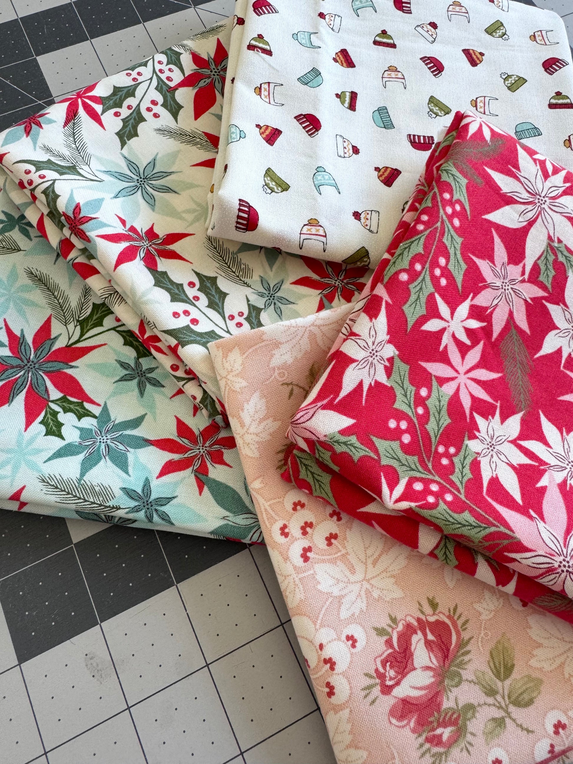 Fat quarter bundle of Moda fabric for quilting